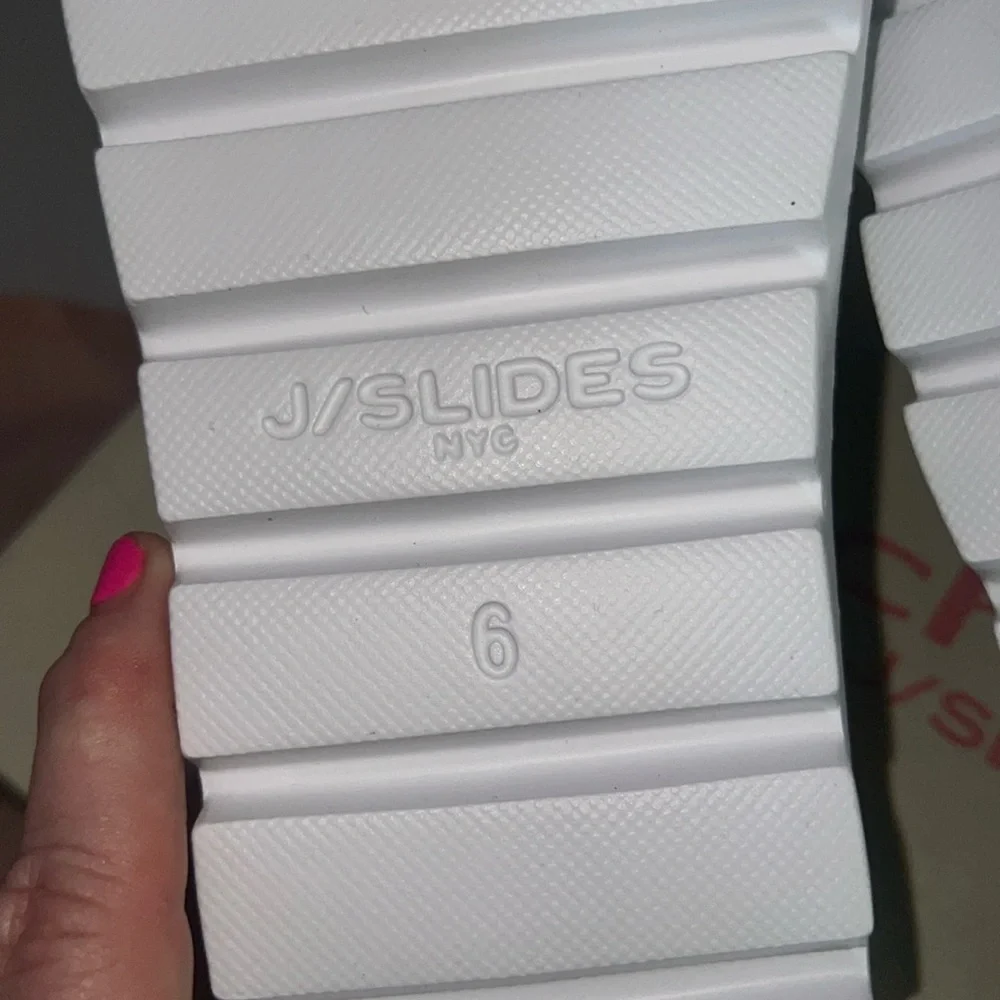 J/Slides Grey EVA Stud Beach Slides with Diamond Quilted Pattern Size 6 - Picture 6 of 6